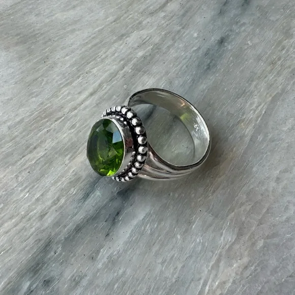 NWOT Sundance Whispering Woods Ring, Peridot, Sterling Silver